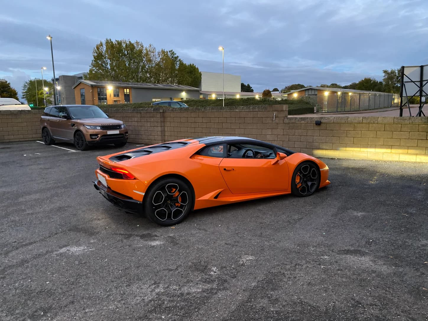 Can you sell a SORN supercar without an MOT?